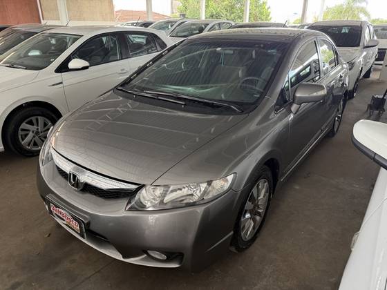 HONDA CIVIC 1.8 LXL 16V FLEX 4P MANUAL HONDA CIVIC 1.8 LXL 16V FLEX 4P MANUAL